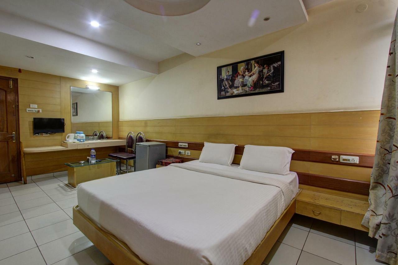 Hotel Rajsangam International Badami Exterior foto